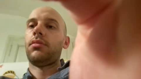 Snapshot of artur833 chatting on 09/19/25, 08:53 artur833 online show from 09/19/25, 08:53