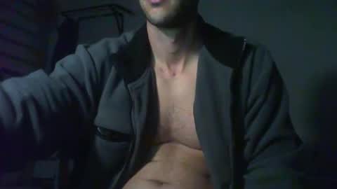 Snapshot of artur833 chatting on 10/11/25, 08:29 artur833 online show from 10/11/25, 08:29