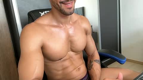 Snapshot of artvillasboas chatting on 12/17/24, 02:55 Arthur Villasboas online show from 12/17/24, 02:55