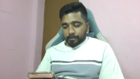 Snapshot of arunaru447 chatting on 12/22/25, 05:26 arunaru447 online show from 12/22/25, 05:26