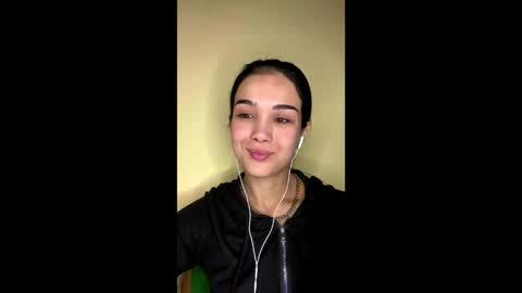 Snapshot of arvillahamner chatting on 01/08/26, 06:54 Amina online show from 01/08/26, 06:54