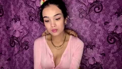 Snapshot of arvillahamner chatting on 02/02/26, 06:28 Amina online show from 02/02/26, 06:28