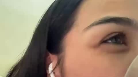 Snapshot of arvillahamner chatting on 02/25/26, 06:39 Amina online show from 02/25/26, 06:39