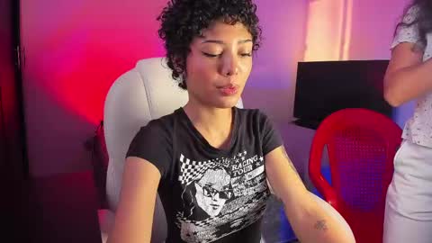 Ariana and Kelsieh online show from 03/11/25, 10:42