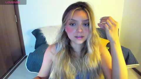 Snapshot of ary_cam230 chatting on 11/07/25, 10:21 Zahaara online show from 11/07/25, 10:21