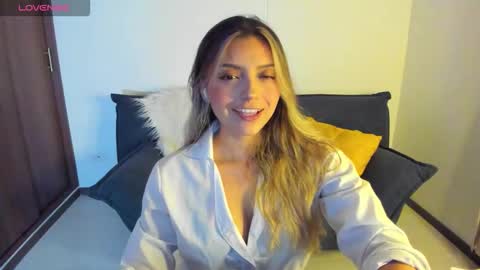 Snapshot of ary_cam230 chatting on 11/09/25, 10:30 Zahaara online show from 11/09/25, 10:30