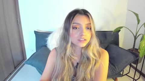 Snapshot of ary_cam230 chatting on 12/02/25, 08:26 Zahaara online show from 12/02/25, 08:26