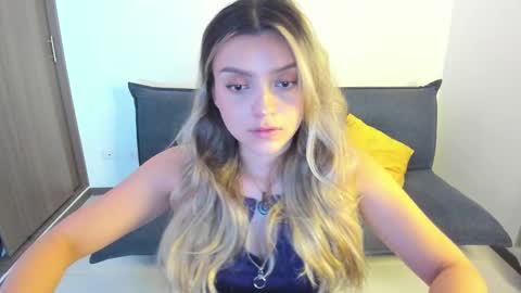 Snapshot of ary_cam230 chatting on 12/17/25, 10:16 Zahaara online show from 12/17/25, 10:16