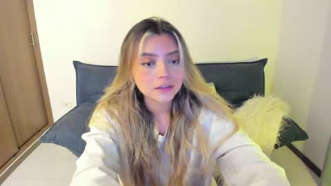 Snapshot of ary_cam230 chatting on 07/08/26, 11:42 Zahaara online show from 07/08/26, 11:42