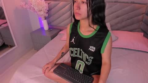 ARY THOMPSON online show from 01/18/25, 07:37