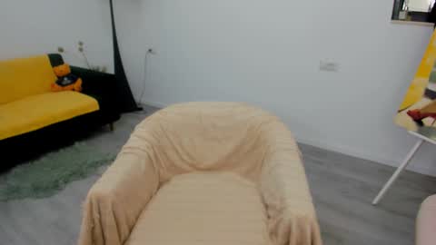 Snapshot of arya_anna chatting on 11/17/25, 04:29 Arya online show from 11/17/25, 04:29