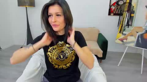 Snapshot of arya_anna chatting on 12/01/25, 05:12 Arya online show from 12/01/25, 05:12