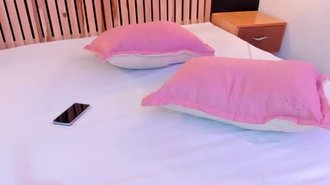 Ana online show from 01/14/25, 05:23