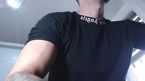 AryanAian1 online show from 11/05/25, 11:32