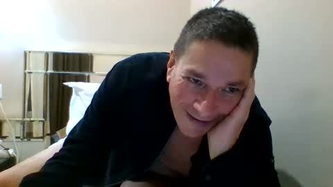 Snapshot of as660660 chatting on 11/24/25, 08:19 as660660 online show from 11/24/25, 08:19