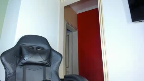 Snapshot of asami_san chatting on 11/20/25, 12:38 Asami online show from 11/20/25, 12:38