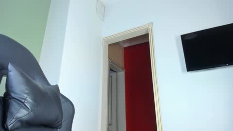 Snapshot of asami_san chatting on 12/15/25, 11:36 Asami online show from 12/15/25, 11:36