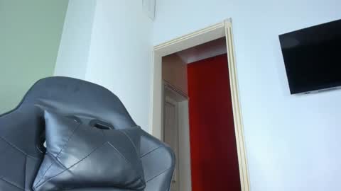 Snapshot of asami_san chatting on 12/19/25, 05:20 Asami online show from 12/19/25, 05:20