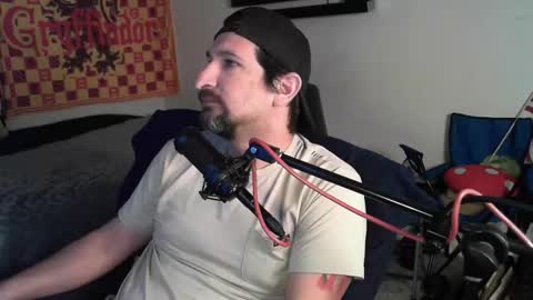 devilPup75 online show from 10/24/25, 08:00