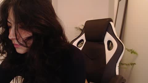 Saray online show from 03/31/26, 12:38