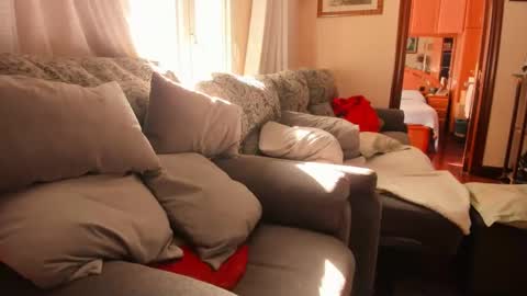 Troy online show from 02/15/25, 11:39