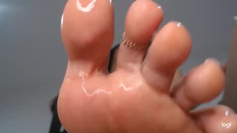 Snapshot of ash_nicefeet chatting on 01/19/25, 06:20 ashley online show from 01/19/25, 06:20