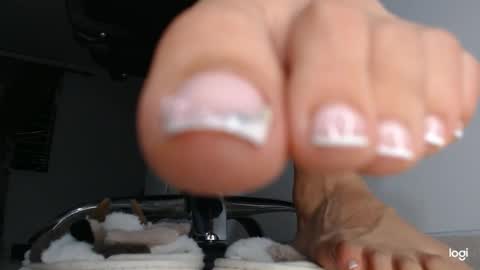 Snapshot of ash_nicefeet chatting on 02/15/25, 03:42 ashley online show from 02/15/25, 03:42