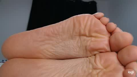 Snapshot of ash_nicefeet chatting on 02/17/25, 03:25 ashley online show from 02/17/25, 03:25