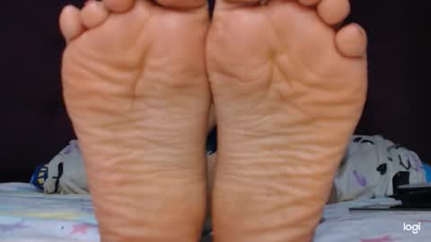 Snapshot of ash_nicefeet chatting on 10/20/25, 03:40 ashley online show from 10/20/25, 03:40