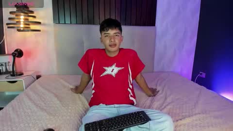 ash_russell online show from 01/05/26, 07:39