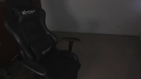 Snapshot of ash_smith1 chatting on 12/12/24, 10:31 ash_smith1 online show from 12/12/24, 10:31