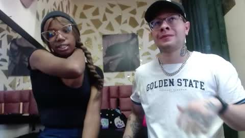 Snapshot of ashanti_and__alejo chatting on 10/23/25, 12:15 ashanti_and__alejo online show from 10/23/25, 12:15