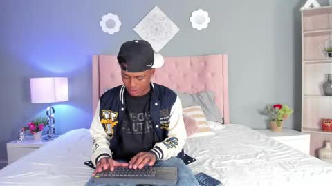 Snapshot of ashanty_malcom chatting on 02/23/25, 05:39 ashanty_malcom online show from 02/23/25, 05:39