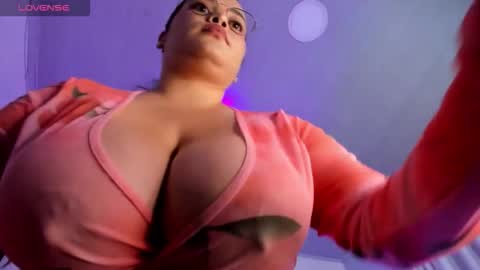 Snapshot of ashanty_vera01 chatting on 10/04/25, 03:48 ashanty_vera01 online show from 10/04/25, 03:48