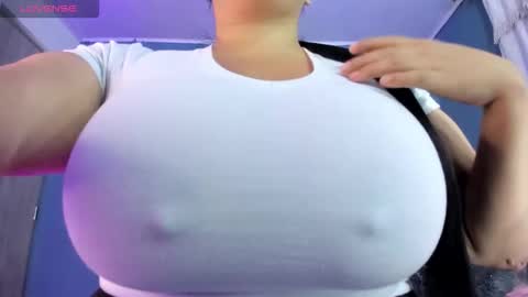 Snapshot of ashanty_vera01 chatting on 12/15/25, 05:34 ashanty_vera01 online show from 12/15/25, 05:34