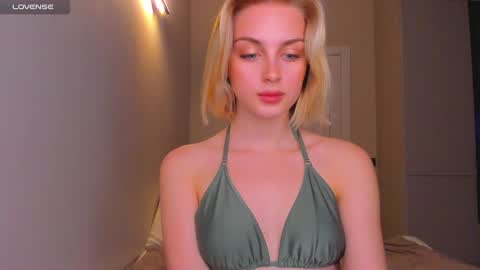 your pretty Ashley online show from 12/03/24, 05:23