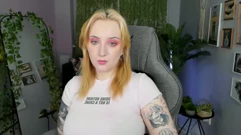 Snapshot of asheluck chatting on 05/11/26, 02:28 AshleyAshe online show from 05/11/26, 02:28