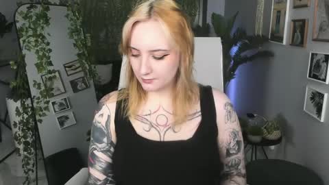 Snapshot of asheluck chatting on 05/15/26, 02:29 AshleyAshe online show from 05/15/26, 02:29