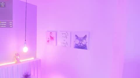 Snapshot of ashely_rous chatting on 12/14/25, 11:53 I am Ashley online show from 12/14/25, 11:53