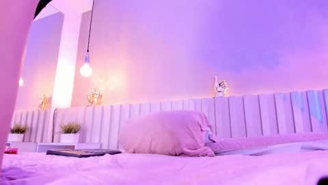 Snapshot of ashely_rous chatting on 12/19/25, 07:32 I am Ashley online show from 12/19/25, 07:32