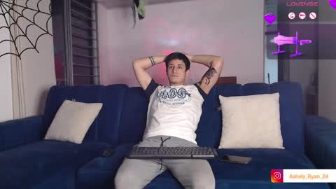 Snapshot of ashely_ryan24 chatting on 10/18/25, 12:24 Ashley And Ryan online show from 10/18/25, 12:24