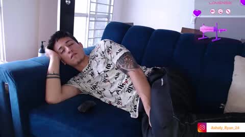 Snapshot of ashely_ryan24 chatting on 11/15/25, 05:42 Ashley And Ryan online show from 11/15/25, 05:42