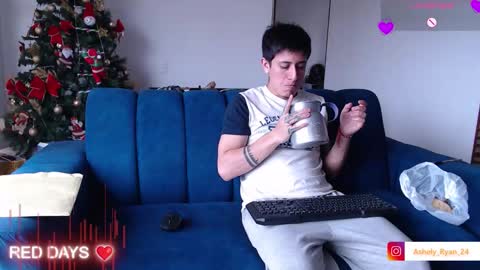 Snapshot of ashely_ryan24 chatting on 11/24/25, 06:07 Ashley And Ryan online show from 11/24/25, 06:07