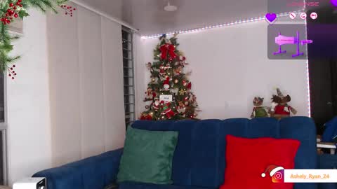 Snapshot of ashely_ryan24 chatting on 12/14/25, 01:22 Ashley And Ryan online show from 12/14/25, 01:22