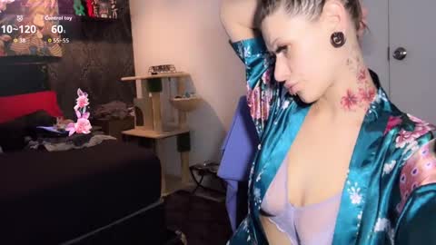 ashenroe online show from 02/12/26, 12:00