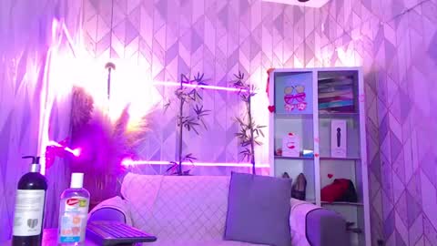 Ashey online show from 01/27/25, 10:27