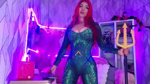 Ashey online show from 10/31/25, 10:16