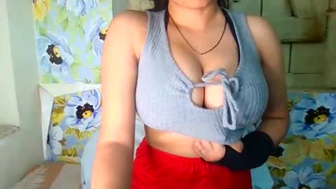 Snapshot of ashi_indian chatting on 11/24/25, 04:29 ashi_indian online show from 11/24/25, 04:29