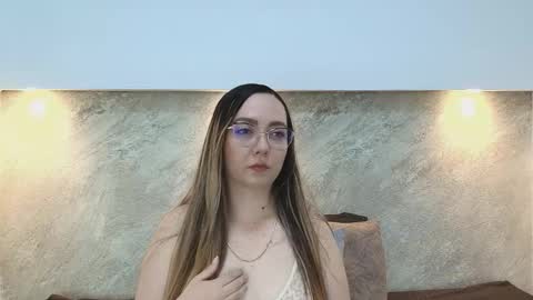 Asley Bennet online show from 11/19/25, 04:56