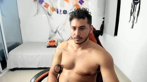 ashlan_king online show from 10/31/25, 03:07